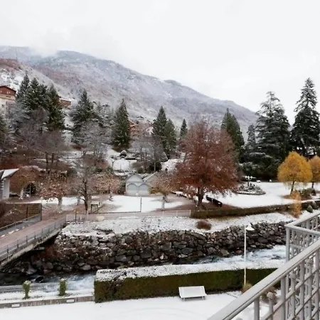 Apartment Studio 2 Personnes Studio Avec Vue Sur Parc Thermal Proche Du Centre. Brides-les-Bains